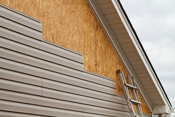 Professional Fiber Cement Siding technician working in Plymouth, OH